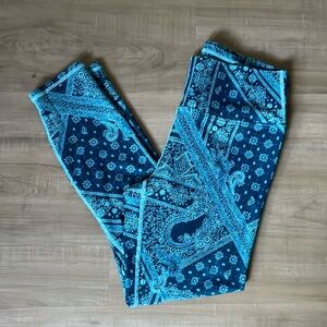 Fabletics 7/8 Define Leggings